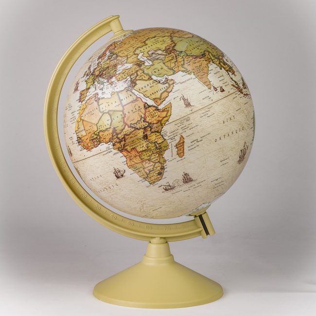 ð ø 30cm Antique Globe – A Touch of Classic Elegance