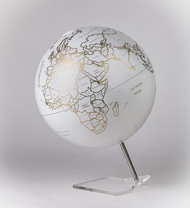 ð✨ Pearl Guestbook Globe – Where Memories Travel the World!
